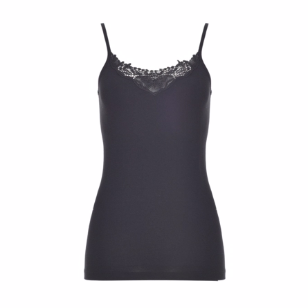 Blonde Top Kira Black fra ONLY - Elegant og enkel stil